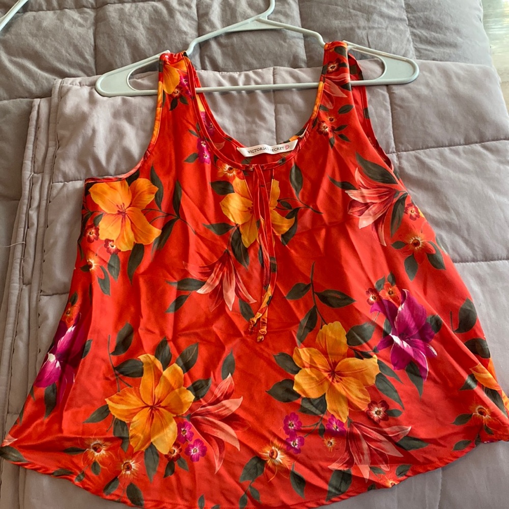 Tropical Victoria’s Secret Tank